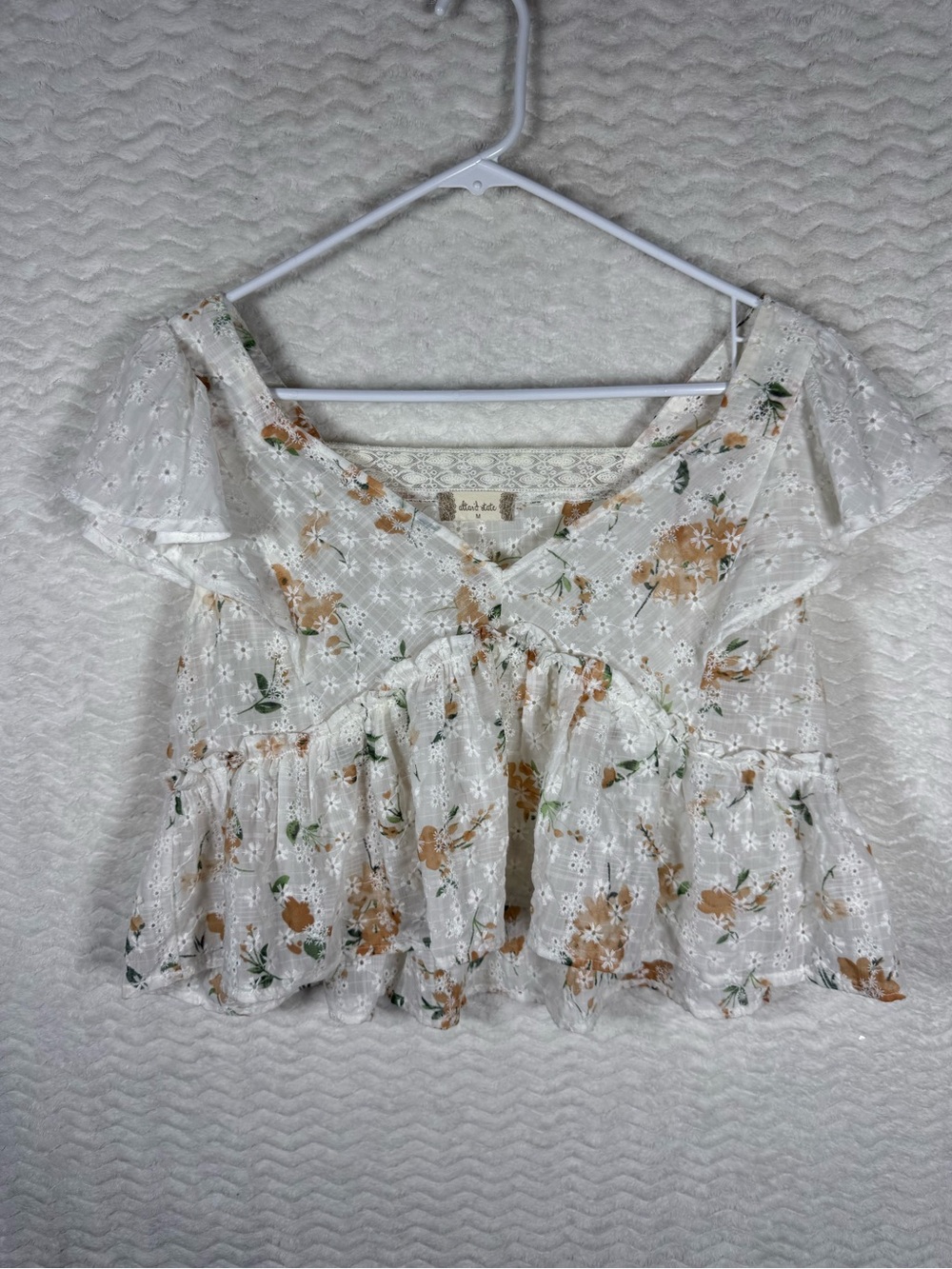Altar'd State White Eyelet Peplum Blouse with Tan Floral. So beautiful 🤩